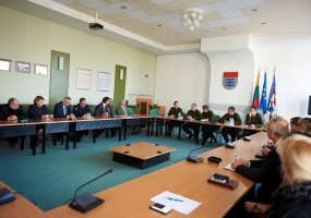 Per pratybas kariai savanoriai bendradarbiauja su Švenčionių ir Molėtų rajonų gyventojais  - 2
