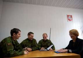 Per pratybas kariai savanoriai bendradarbiauja su Švenčionių ir Molėtų rajonų gyventojais  - 6