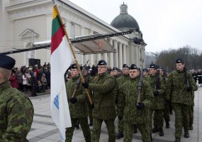 Lietuvos kariuomenės dienos renginius vainikavo iškilminga karių rikiuotė - 5