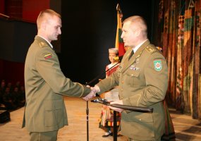 Marijampolės karinių dalinių įgula minėjo Lietuvos kariuomenės dieną - 2