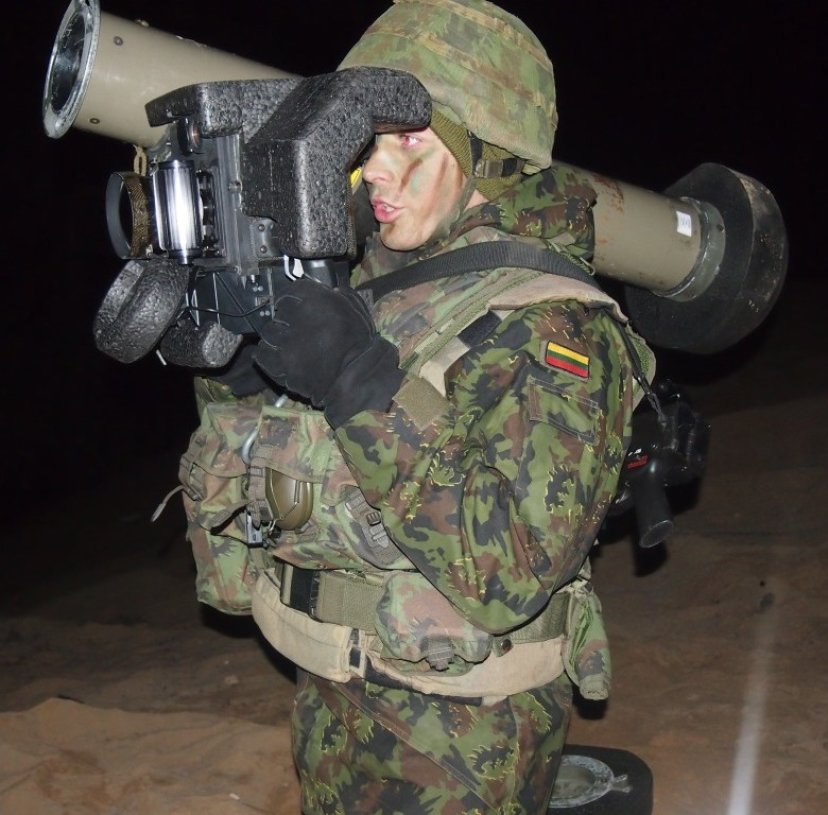 Parengti profesionalūs JAVELIN raketų sistemos operatoriai
