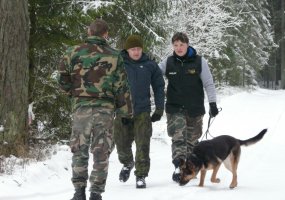 Inžinerijos batalione steigiamas sprogmenų paieškai paruoštų tarnybinių šunų pajėgumas – K-9 grandis - 1