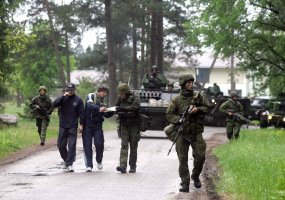 Pratybose „Sąveika 2015“ beveik 2 tūkst. karių treniruosis reaguoti į hibridinio karo grėsmes - 3