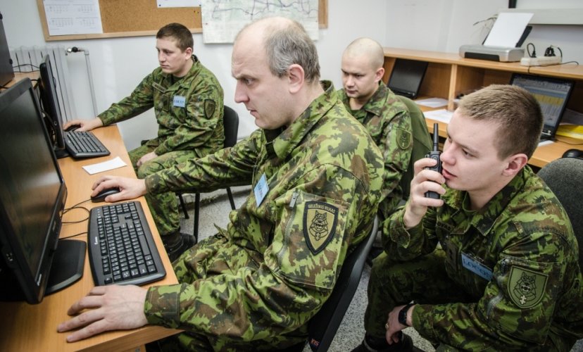 Brigados „Geležinis Vilkas“ kariai tobulina vadovavimo operacijoms ir padalinių valdymo įgūdžius