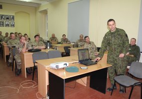 LDK Vytenio bendrosios paramos logistikos batalione vėl lankėsi NATO pajėgų kariai - 4