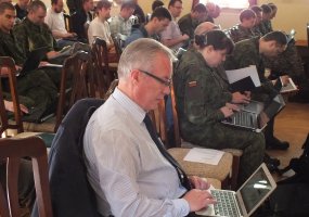 Nekinetinių operacijų kuopa pradeda paskaitų ciklą apie informacinę aplinką  - 1