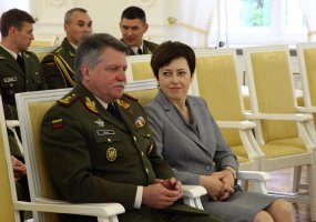 Lietuvos kariuomenės vadui suteiktas generolo leitenanto karinis laipsnis - 1