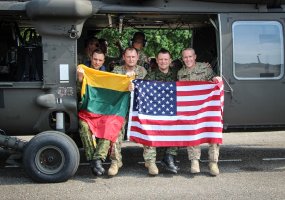 Helocasting: Lithuanian and U.S. troops trained "maritime insertion" on Lake Daugai  - 2