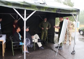 Gaižiūnų poligone dirbančius Lietuvos ir JAV karo inžinierius aplankė svečiai iš Kongreso - 2
