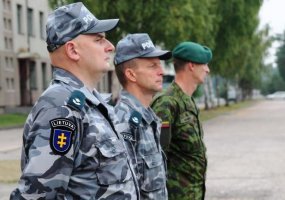 Didžiojo Lietuvos etmono Jonušo Radvilos mokomajame pulke mokėsi Lietuvos policijos mokyklos... - 2