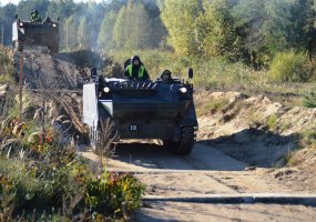 „Jei šarvuotis neprivažiuotų, kita technika nė nepriartėtų“, – įsitikinę Šarvuočio M 113... - 1