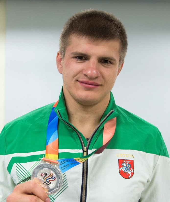 Pasaulio kariškių žaidynėse imtynininkas Vilius Laurinaitis iškovojo sidabro medalį