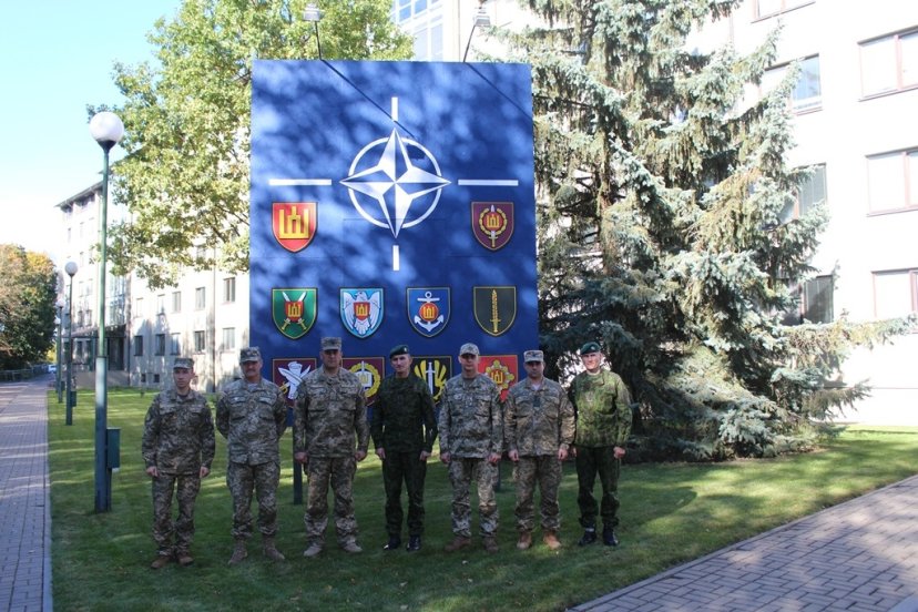 Lietuvos kariuomenės mokykloje lankėsi Ukrainos kariuomenės atstovai 