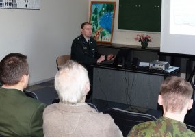 Varėniškiams pasienio gyventojams suteikta informacija apie oro erdvės stebėjimo organizavimą ir... - 2