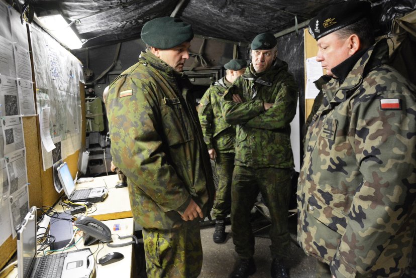 Lenkijos kariuomenės etmono Stefano Čarneckio Sausumos pajėgų Mokymo centro delegacija Juozo...