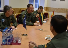 Ispanijos karinių oro pajėgų vadas aplankė NATO oro policijos misiją vykdančius ispanus Lietuvoje - 2