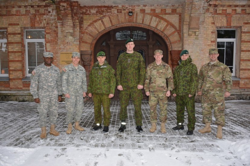 Ulonai ir Jungtinių Amerikos Valstijų  kariai tęsia bendradarbiavimą