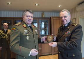 Vilniuje aptartas Lietuvos ir Latvijos karinis bendradarbiavimas - 6