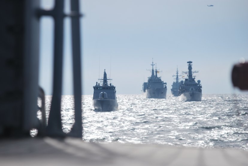 Jūroje vyko bendros pratybos su NATO nuolatinės parengties jūrinio komponento pirmosios grupės...