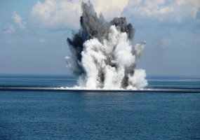 Narai-išminuotojai sunaikino šalia Klaipėdos uosto vartų rastą jūrinę miną - 6