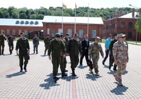 Juozo Vitkaus inžinerijos batalione apsilankė užsienio valstybių gynybos atašė - 5