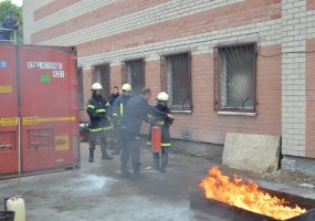 Karinių jūrų pajėgų laivų įgulų nariai dalyvavo priešgaisriniuose mokymuose - 4
