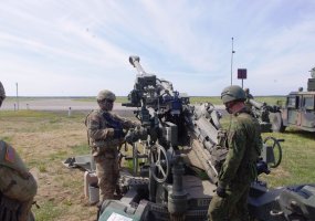 „Anakonda-16“ pratybų dalyvius aplankė JAV generolas  - 5