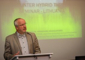 Lietuvos karo akademijoje analizuotos hibridinės grėsmės - 1