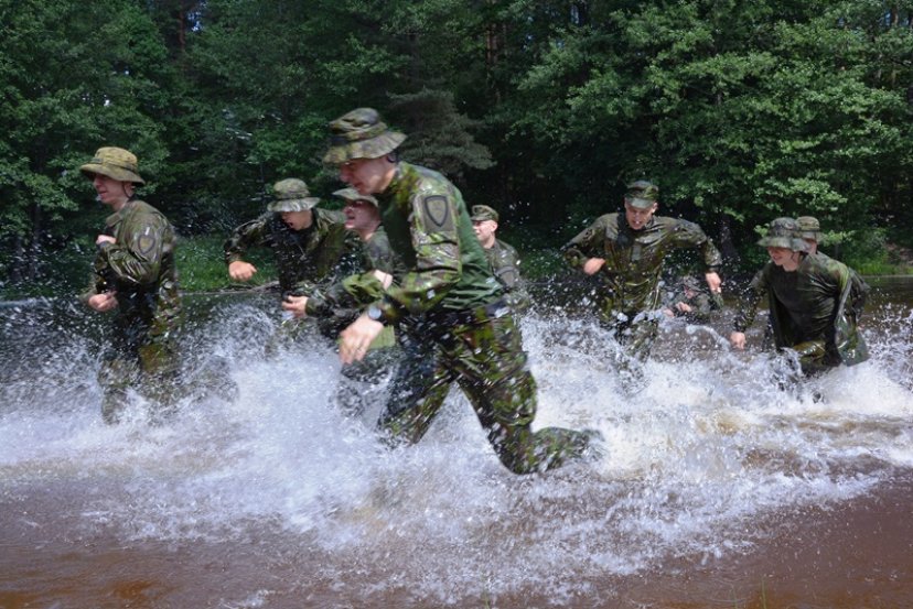Baigiasi kasmetinės žvalgų pratybos „Žvalgo akis 2016“