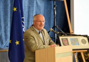 Lietuvos kariuomenės Jungtinio štabo viršininkas  – gen. mjr. V. Vaikšnoras  - 1