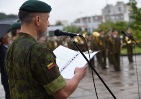 Į atsargą išlydėti tarnybą baigę Sausumos pajėgų štabo Ryšių kuopos šauktiniai - 1