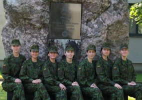 Didžiojo Lietuvos etmono Jonušo Radvilos mokomajame pulke Bazinį kario kursą baigė nuolatinės... - 3