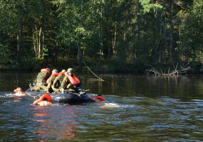 Geriausio Sausumos pajėgų pėstininkų skyriaus varžybose puikiai pasirodė Juozo Vitkaus... - 5