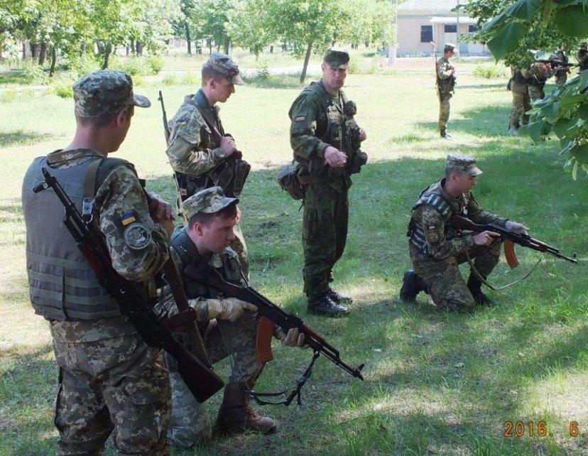 Ukrainos kariai  perima Lietuvos instruktorių sukauptą patirtį