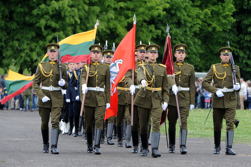 Lietuvos kariuomenės Garbės sargybos kuopos kariai dalyvaus Ukrainos ir Moldovos valstybinėse...