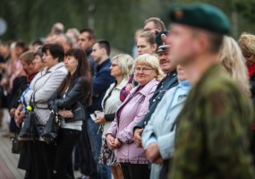Į atsargą išleisti paskutiniai 2015 m. šaukimo nuolatinės privalomosios pradinės karo tarnybos... - 6