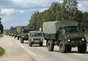 Kariai savanoriai Latvijoje dalyvauja pratybose “Zobens 2016” - 1