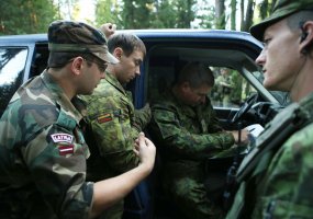 Kariai savanoriai Latvijoje dalyvauja pratybose “Zobens 2016” - 4