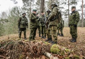 Ko niekada nepamirš karys? Vieno tai tikrai – susitikimo „akis į akį“ su Kariuomenės vadu - 3