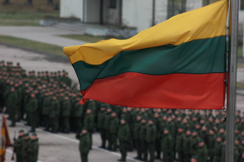 Ruklos įgulos kariai bendroje rikiuotėje paminėjo Lietuvos kariuomenės dieną 