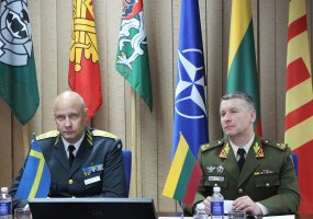 Vilniuje aptartas Lietuvos ir Švedijos karinis bendradarbiavimas - 3