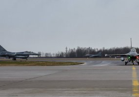 Lietuvoje lankosi Jungtinio oro operacijų centro vadas gen. mjr. Thierry Dupont - 2