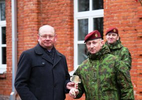 Atidarytos naujos Krašto apsaugos savanorių pajėgų Dariaus ir Girėno apygardos 2-osios rinktinės... - 3