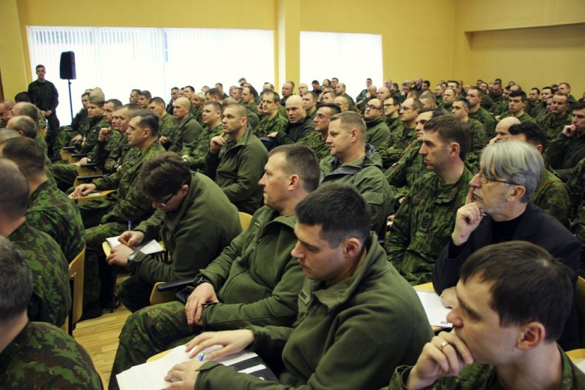 Sausumos pajėgų padalinių štabai treniruojasi veikti trijų brigadų sudėtyje