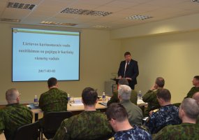 Kariuomenės vado susitikime su pajėgų ir karinių vienetų vadais apžvelgta kariuomenės veikla,... - 4