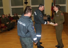 Atvirose štangos spaudimo varžybose, skirtose Lietuvos Nepriklausomybės dienai paminėti, susikovė... - 2
