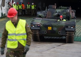Nyderlandų karių kovinė technika, skirta NATO priešakinių batalionui - jau Lietuvoje - 1