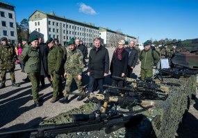 Ministras Pirmininkas, krašto apsaugos ministras ir kariuomenės vadas Rukloje  stebėjo NATO... - 6