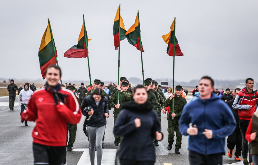 Rytoj Šiauliuose vyks bėgimas kilimo-tūpimo taku „Runway Run
