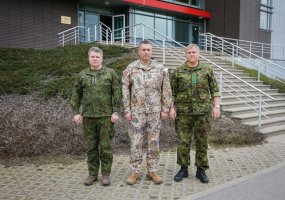 Baltijos šalių kariuomenių vadai aptarė NATO priešakinių pajėgų kovinių grupių dislokavimą   - 1